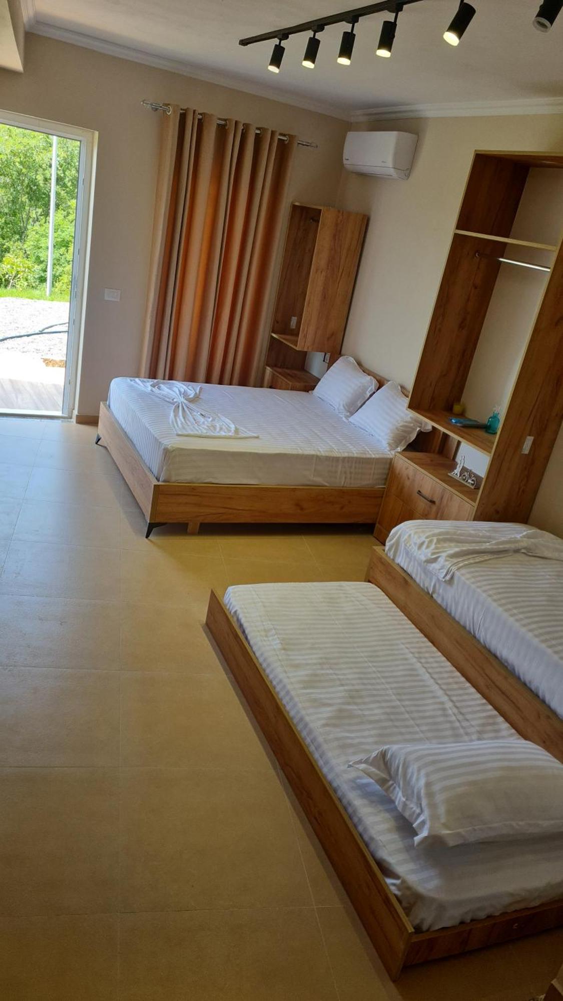 Sol Gjiri Lalzit Appartement Durrës