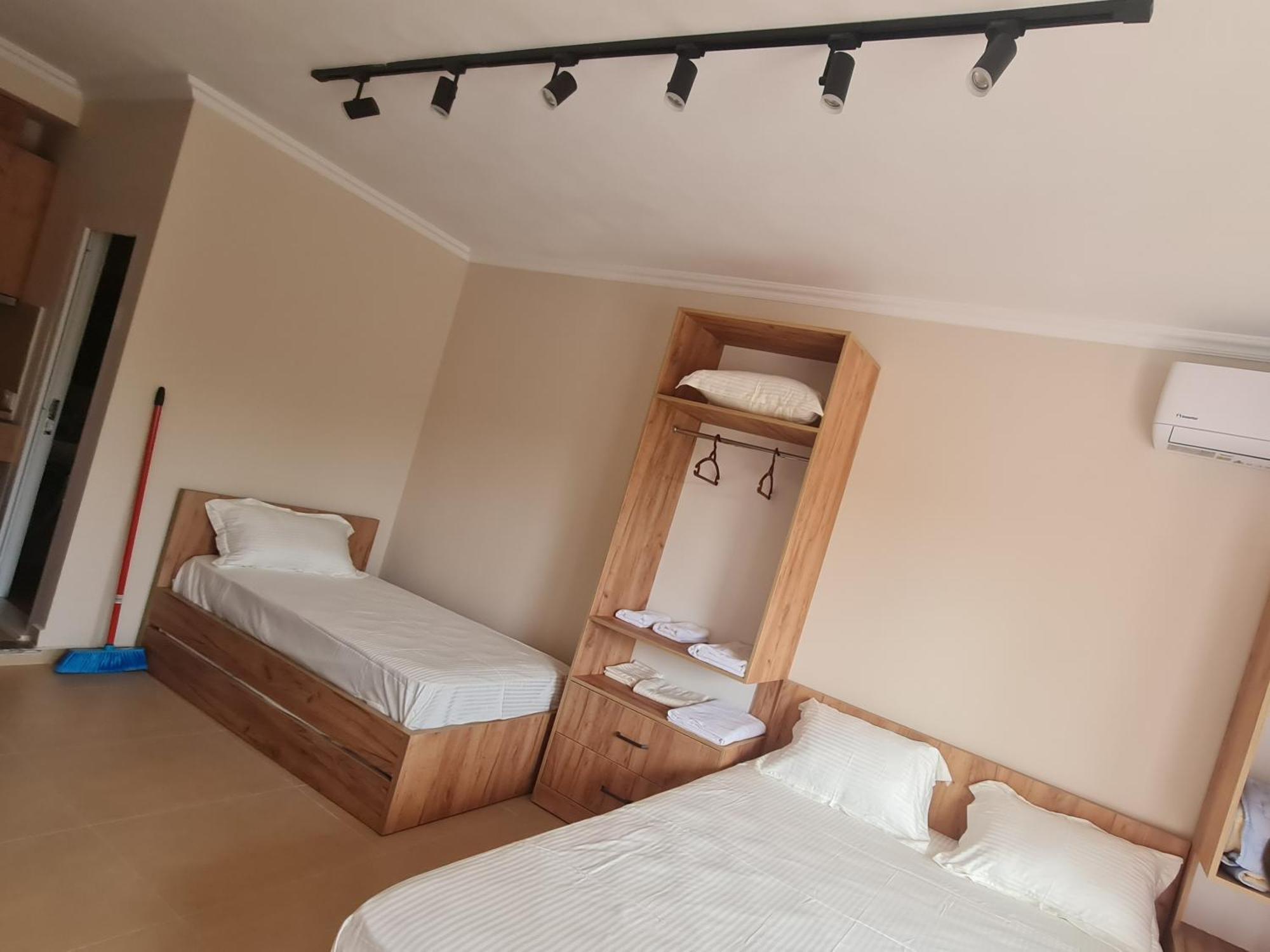Sol Gjiri Lalzit Appartement